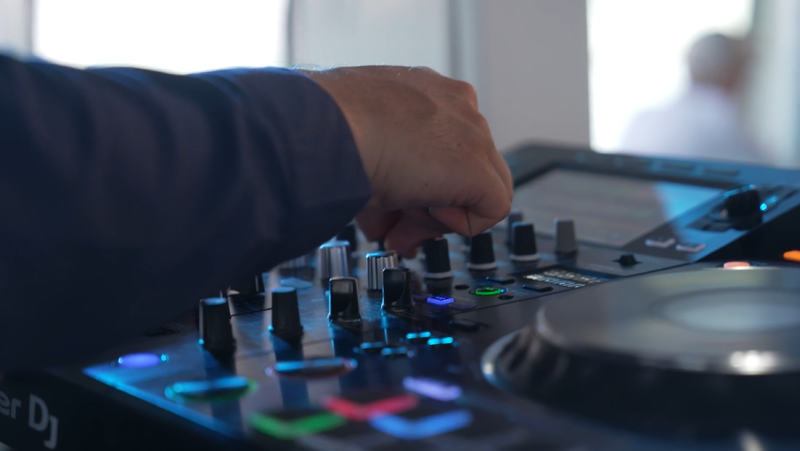 Vidéo de moins de 1 minute de présentation d'entreprise évènementielle à Marseille par Yaca agence audiovisuelle intervenant en Provence